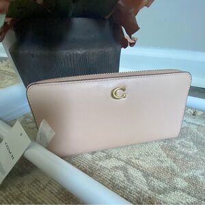 Coach Essential Slim Wallet
